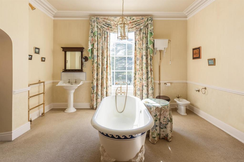 Principal Bedroom Suite