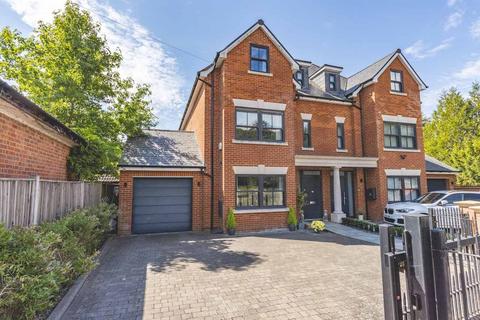 4 bedroom semi-detached house for sale, Hawthorn Lane, Farnham Common SL2