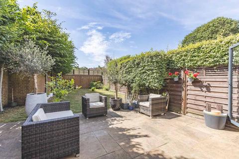 4 bedroom semi-detached house for sale, Hawthorn Lane, Farnham Common SL2