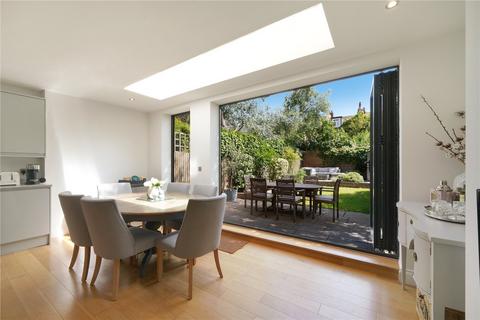 3 bedroom apartment for sale, Ferme Park Road, London, N8