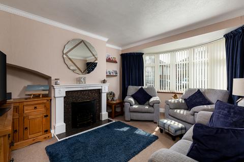 undefined, Hevers Avenue, Horley, Surrey, RH6