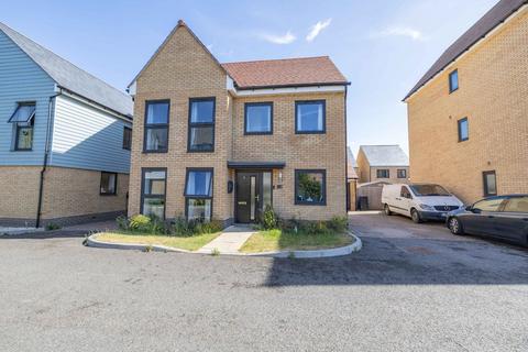 4 bedroom detached house for sale, Bond Close, Faversham, Kent, ME13