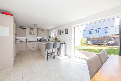 4 bedroom detached house for sale, Bond Close, Faversham, Kent, ME13