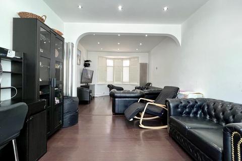 191 Somerset Road, Southall, UB1 2UQ