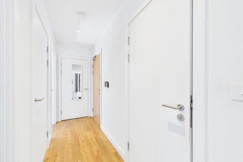 2 bedroom flat for sale, Mount Yard, 2 Old Mount Street M4