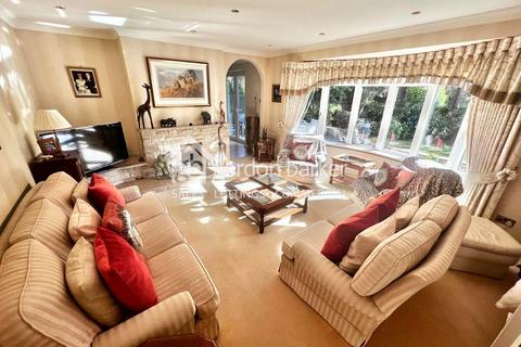 3 bedroom detached house for sale, Queens Park Avenue, Bournemouth BH8
