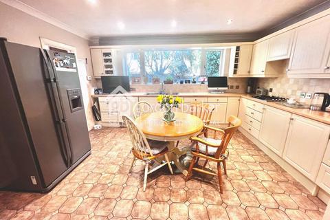3 bedroom detached house for sale, Queens Park Avenue, Bournemouth BH8