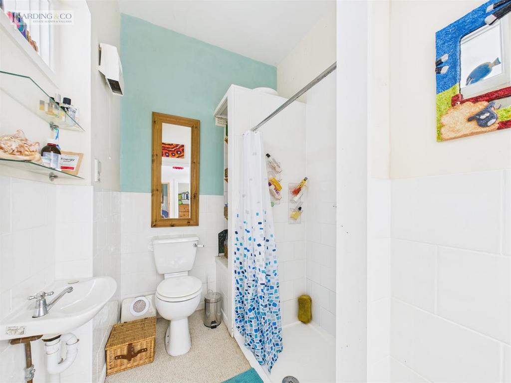 Shower room.jpg