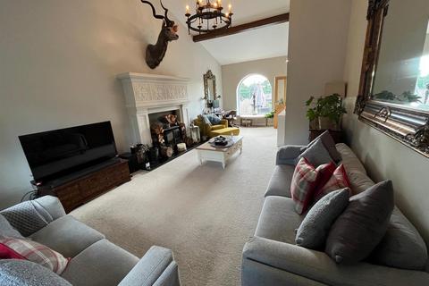 4 bedroom detached house for sale, Mottram Old Road, Stalybridge SK15