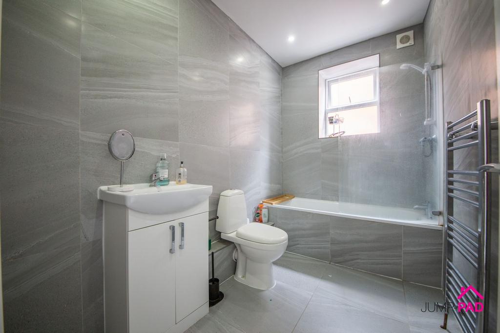 Family bathroom
