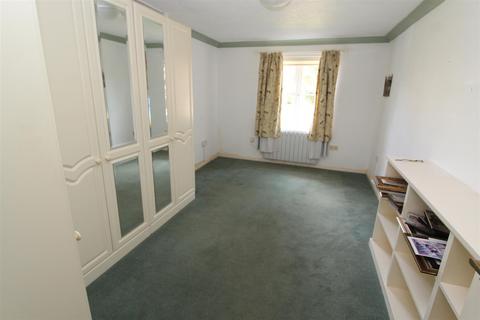 1 bedroom apartment for sale, Rougham Road, Bury St. Edmunds IP33