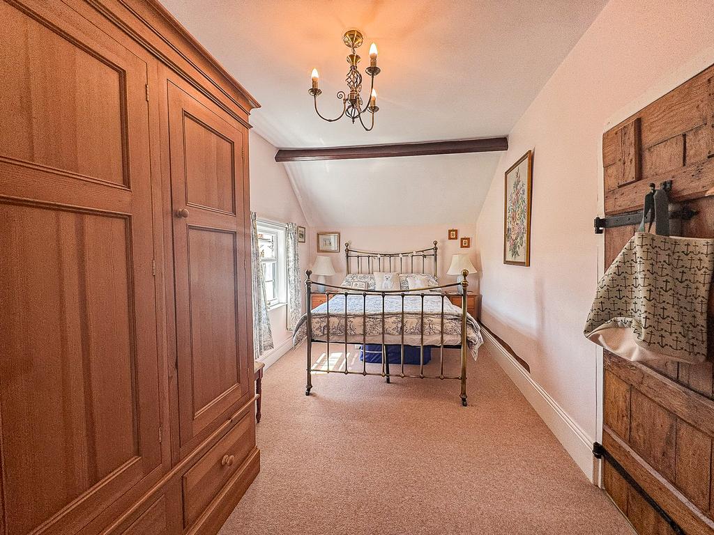 Bed 2 (2)