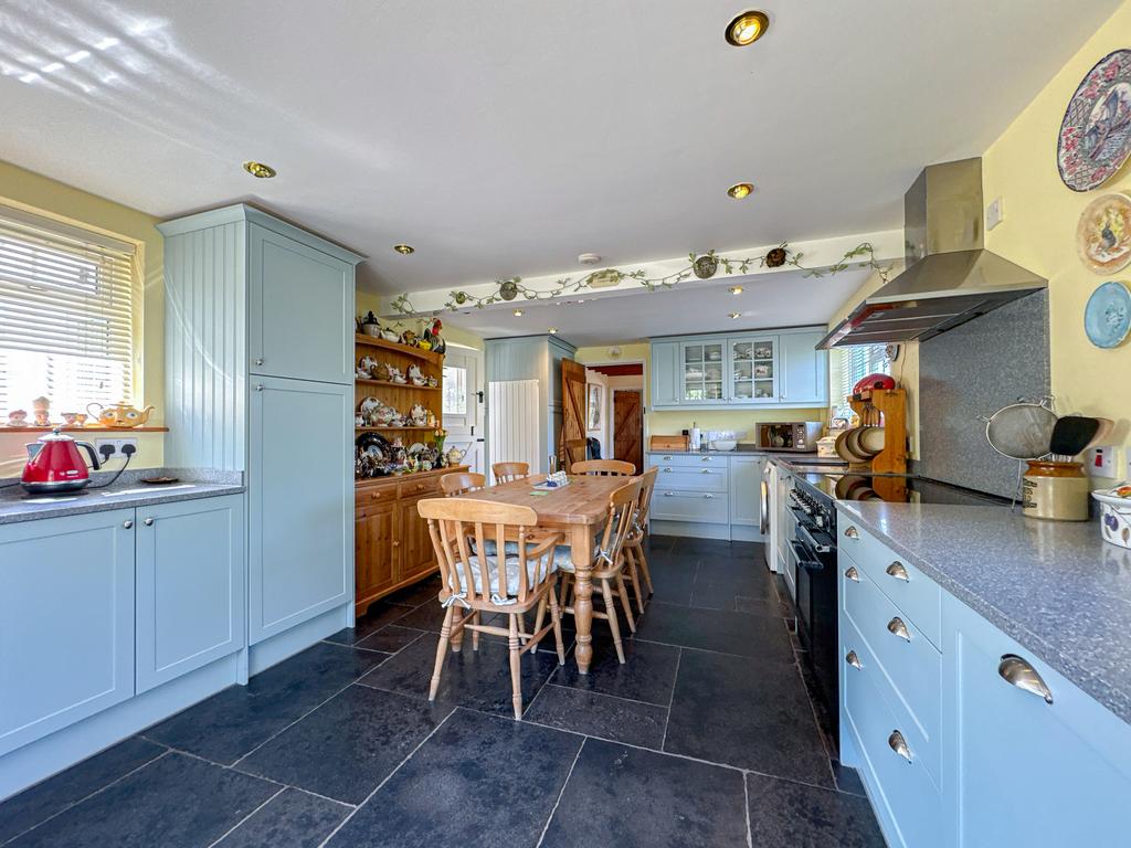 Kitchen Dining Room (3)