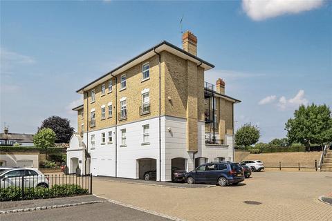 38 Clearwater Place, Long Ditton, Surbiton, KT6 4ET