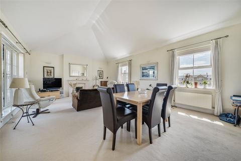 38 Clearwater Place, Long Ditton, Surbiton, KT6 4ET