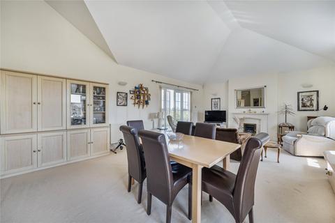 38 Clearwater Place, Long Ditton, Surbiton, KT6 4ET