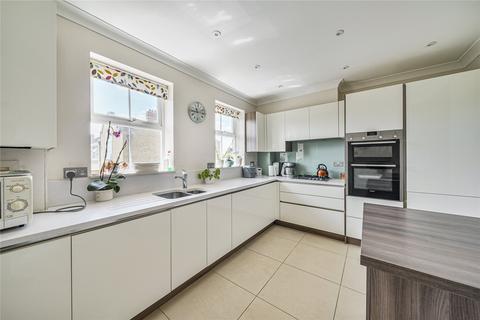 38 Clearwater Place, Long Ditton, Surbiton, KT6 4ET