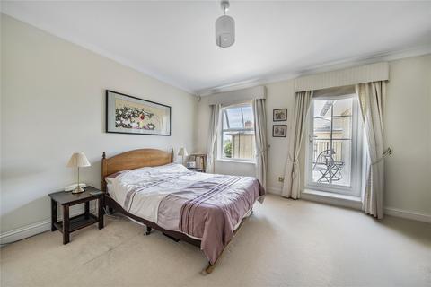 38 Clearwater Place, Long Ditton, Surbiton, KT6 4ET