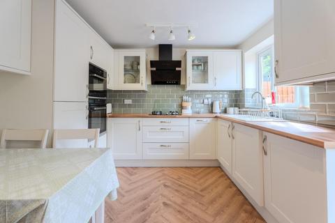2 bedroom semi-detached house for sale, Denbigh Close, Dudley