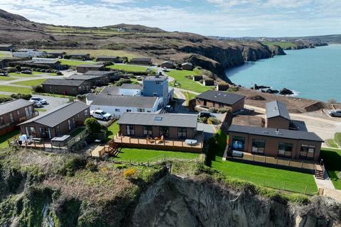3 bedroom lodge for sale, Dinas Cross Newport