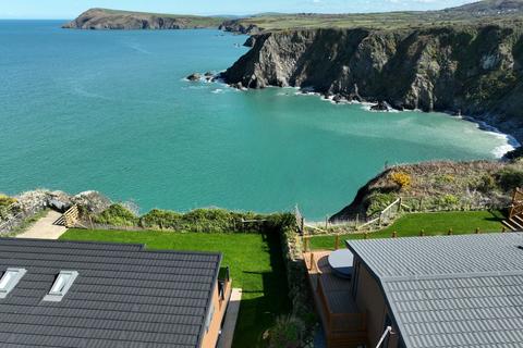 3 bedroom lodge for sale, Dinas Cross Newport