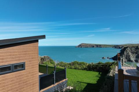 2 bedroom lodge for sale, Dinas Cross Newport