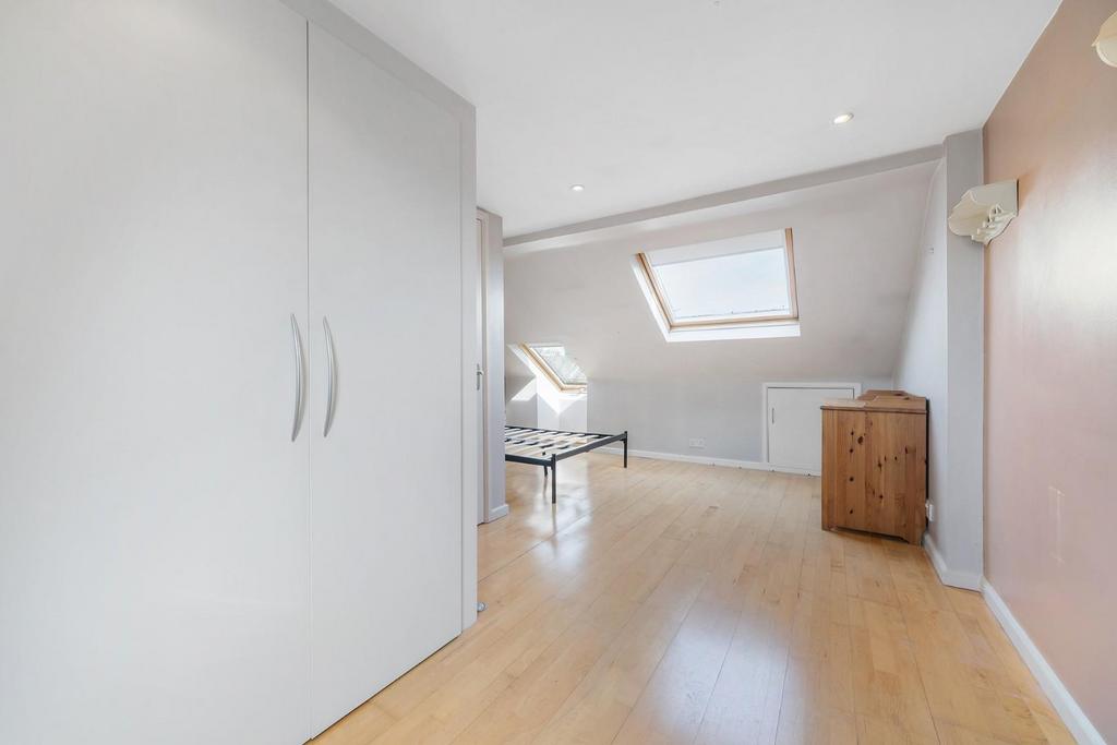 Principal bedroom