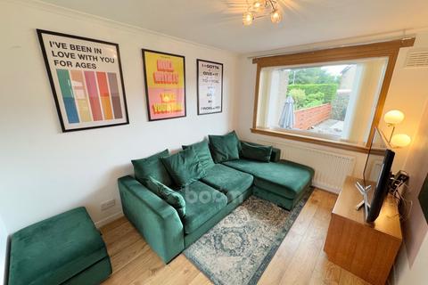 28 Crummock Gardens, Beith, KA15 2HD