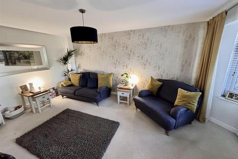 44 Clos Maes Rhedyn, Gorslas, Llanelli, SA14 6SG