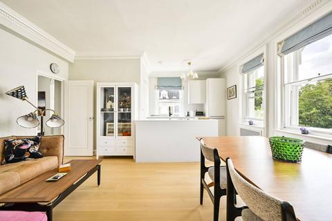 2 bedroom flat for sale, Redcliffe Square, Chelsea, London, SW10