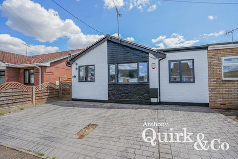 3 bedroom detached bungalow for sale, Heilsburg Road, Canvey Island, SS8