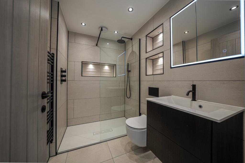 En-Suite 2