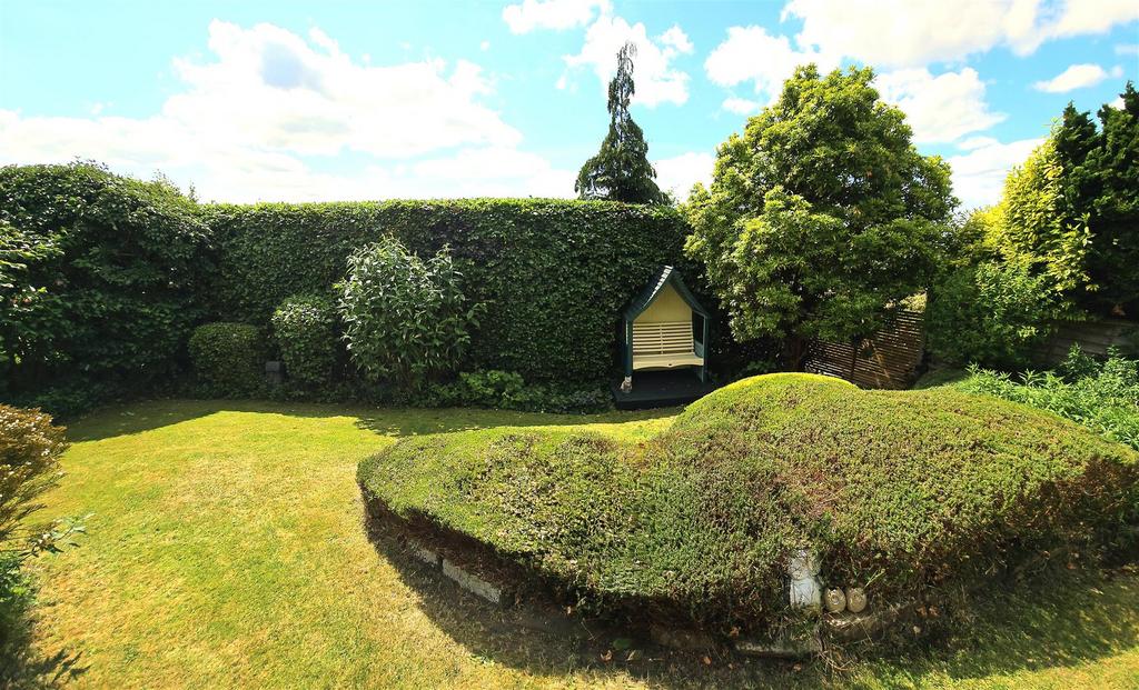 Bramleys Estate Agents - Fenay Bankside - Fenay Br