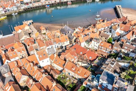 Welsby Cottage Lees Yard, Whitby, YO22 4BQ
