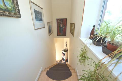 2 bedroom maisonette for sale, Laundry Lane, Newport