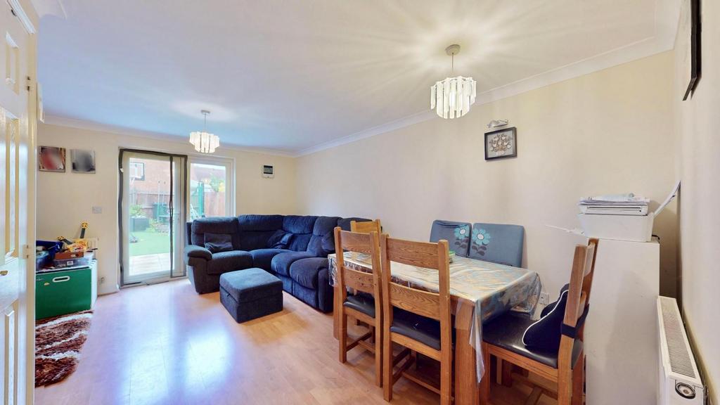 1-Westfield-Gardens-07032025 174502.jpg