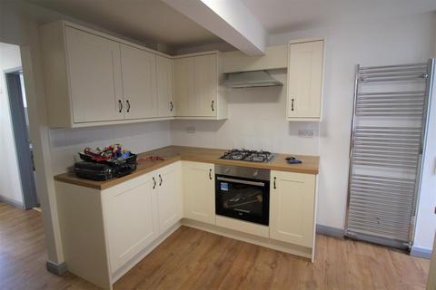 6 bedroom terraced house to rent, *£120pppw excluding bills* Forsythia Gardens, Lenton, NG7 2LW - UON