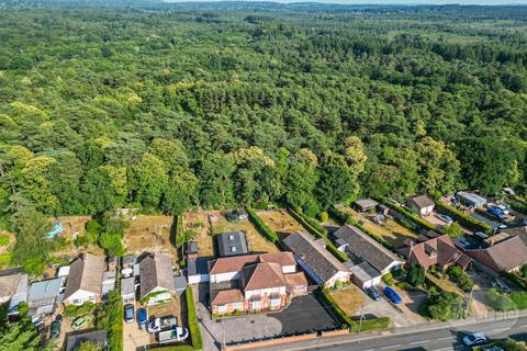 5 bedroom detached house for sale, Forest Road, Whitehill, Bordon, Hampshire, GU35