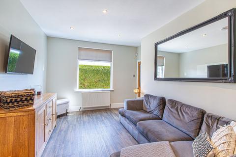 270 Whitehall Road, Drighlington, Bradford, BD11 1BB