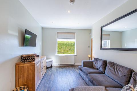 270 Whitehall Road, Drighlington, Bradford, BD11 1BB