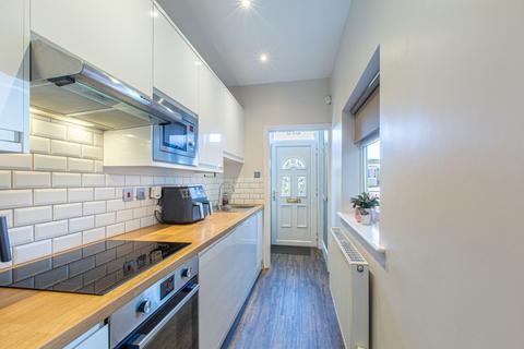 270 Whitehall Road, Drighlington, Bradford, BD11 1BB