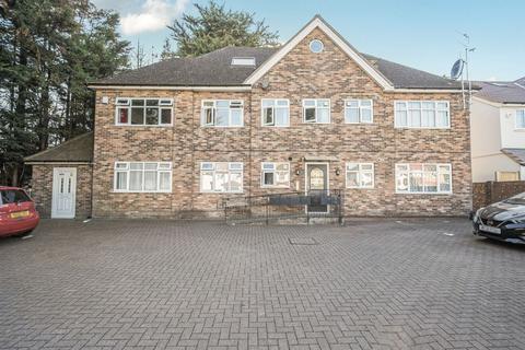 2 bedroom flat for sale, Edgwarebury Lane, Edgware HA8