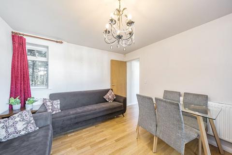 2 bedroom flat for sale, Edgwarebury Lane, Edgware HA8