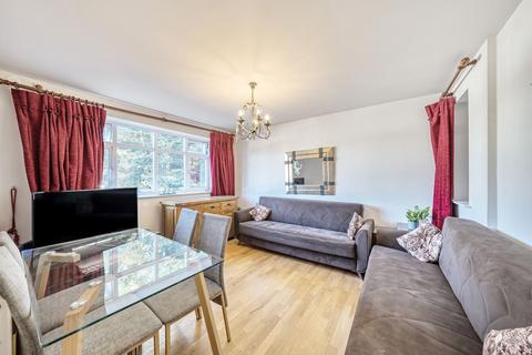2 bedroom flat for sale, Edgwarebury Lane, Edgware HA8