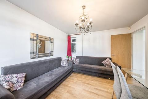 2 bedroom flat for sale, Edgwarebury Lane, Edgware HA8