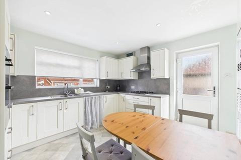 2 bedroom bungalow for sale, Burnham Close, Worcester, Worcestershire, WR5