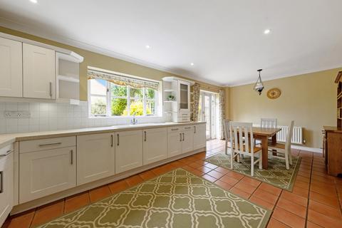 4 bedroom detached house for sale, Bevan Court Winslow, Buckinghamshire, MK18 3FA