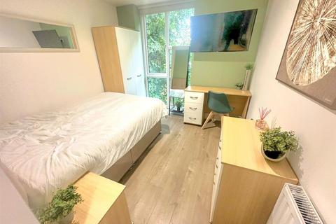 6 bedroom duplex to rent, *£170PPPW BILLS INCL* Queens Road East, Beeston, Nottingham