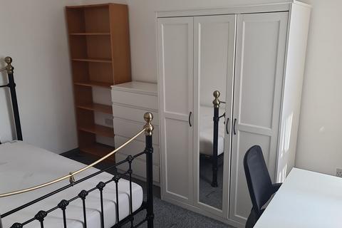 4 bedroom terraced house to rent, Earlsdon Avenue North, Coventry CV5