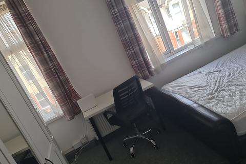 4 bedroom terraced house to rent, Earlsdon Avenue North, Coventry CV5